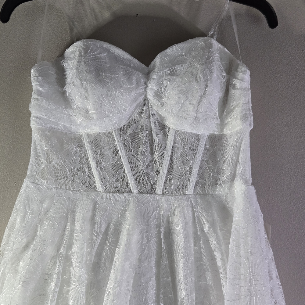 Elegant Strapless White Lace‎ Dress